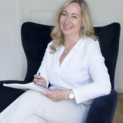 Dr Cecilia Fürst